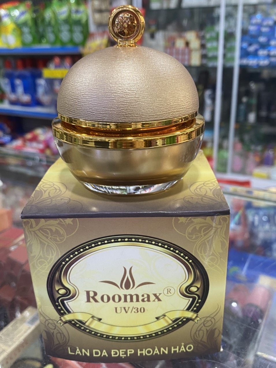 kem roomax trắng da đa chức năng 18 tac dụng