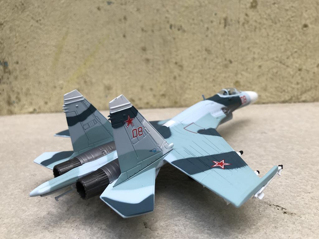 [HCM]Máy bay Tiêm kích SU-27 Sukhoi 1/100