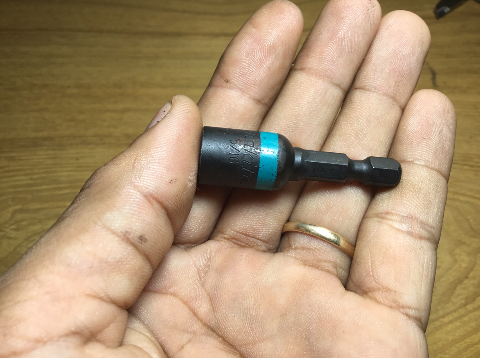 Đầu Bắn Tôn Makita Nhật 8mm Dài 4,5Cm