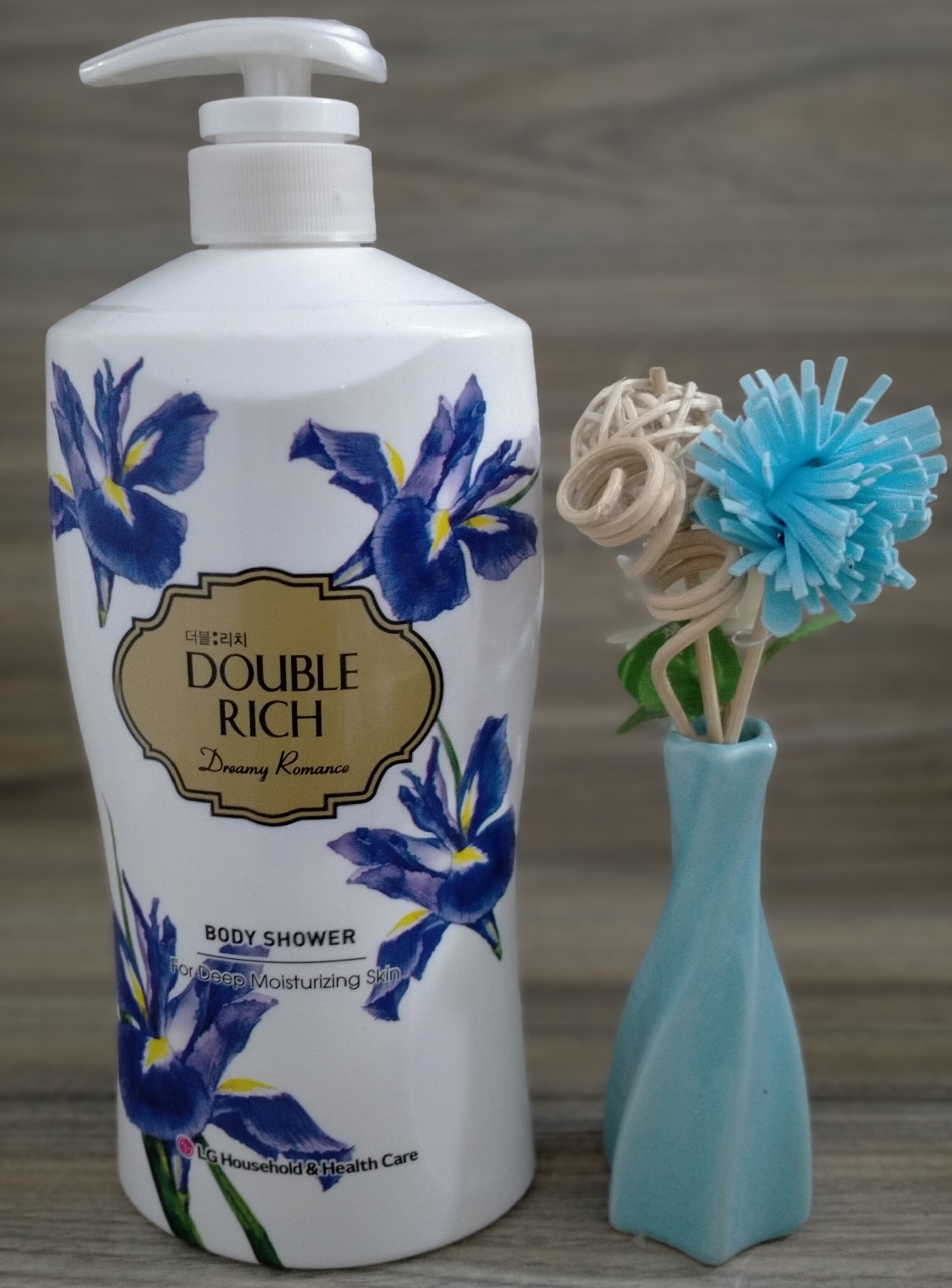 Sữa tắm  Double Rich hương hoa hồng, hoa iris, hương hoa anh đào  Body Shower Hàn Quốc 800 ML ( mua 2 tặng 1 quà)