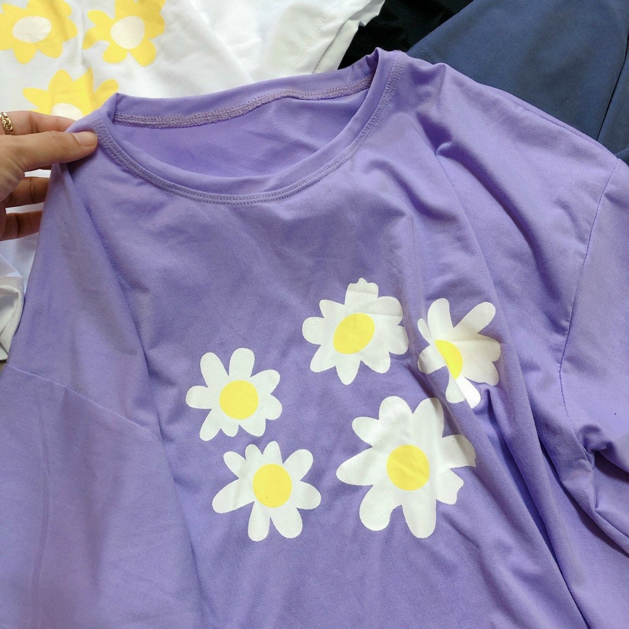[HCM]Áo croptop hoa cúc from rộng