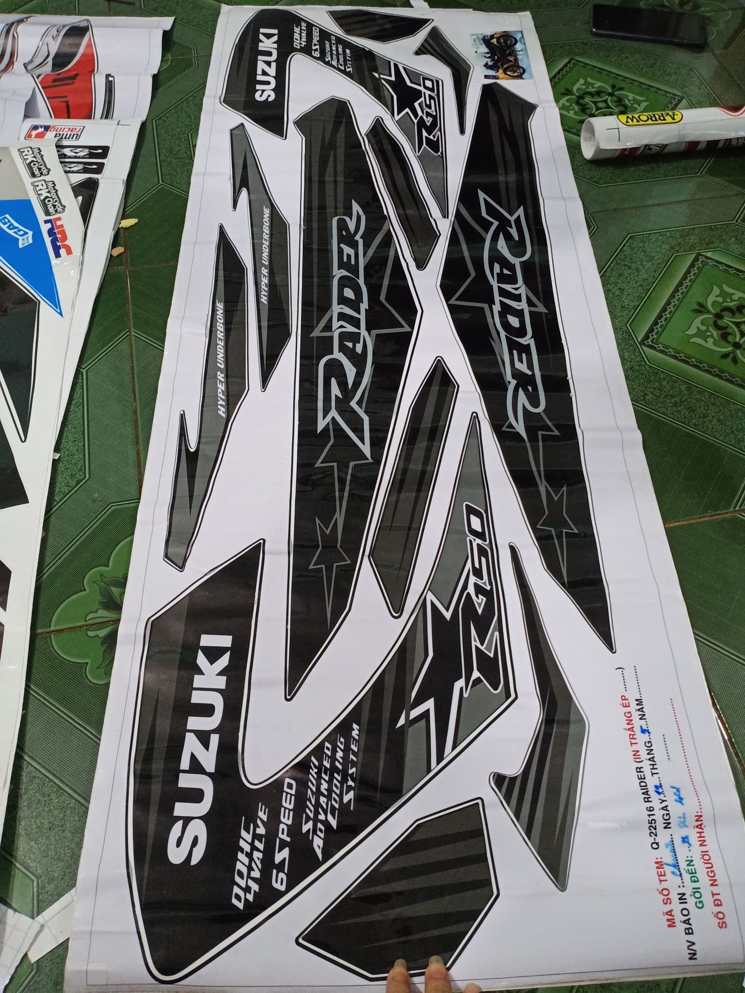 tem rời raider r150 đen xám