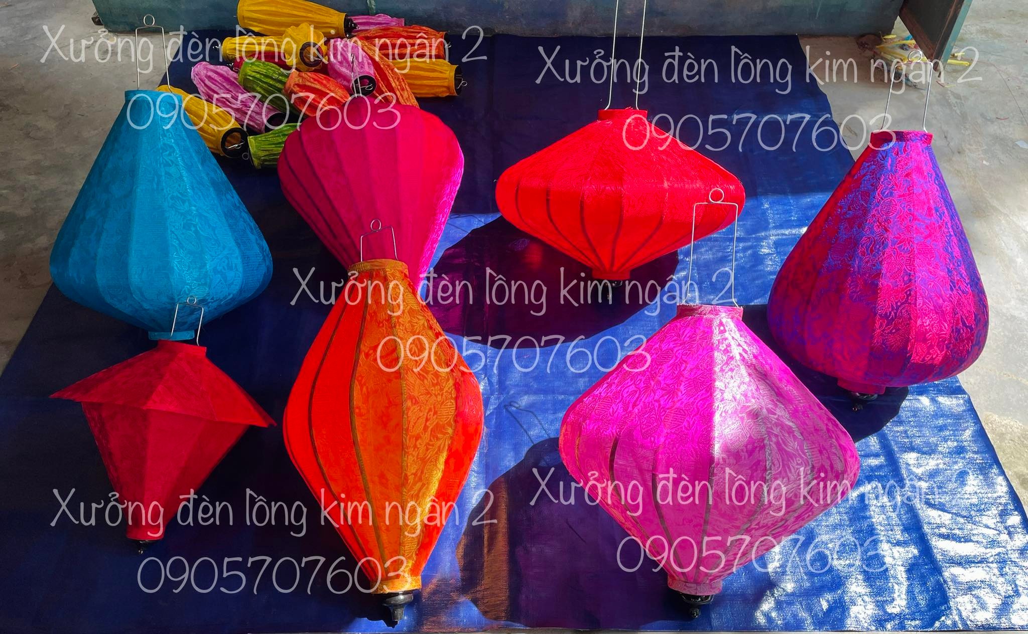 Đèn lồng củ tỏi Hội An lụa tơ tằm (30cm) (0905581530 - 0905707603)