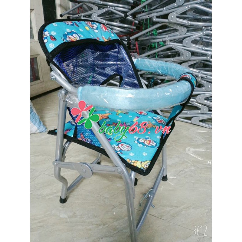 Ghế đi xe máy số sắt xếp gọn được