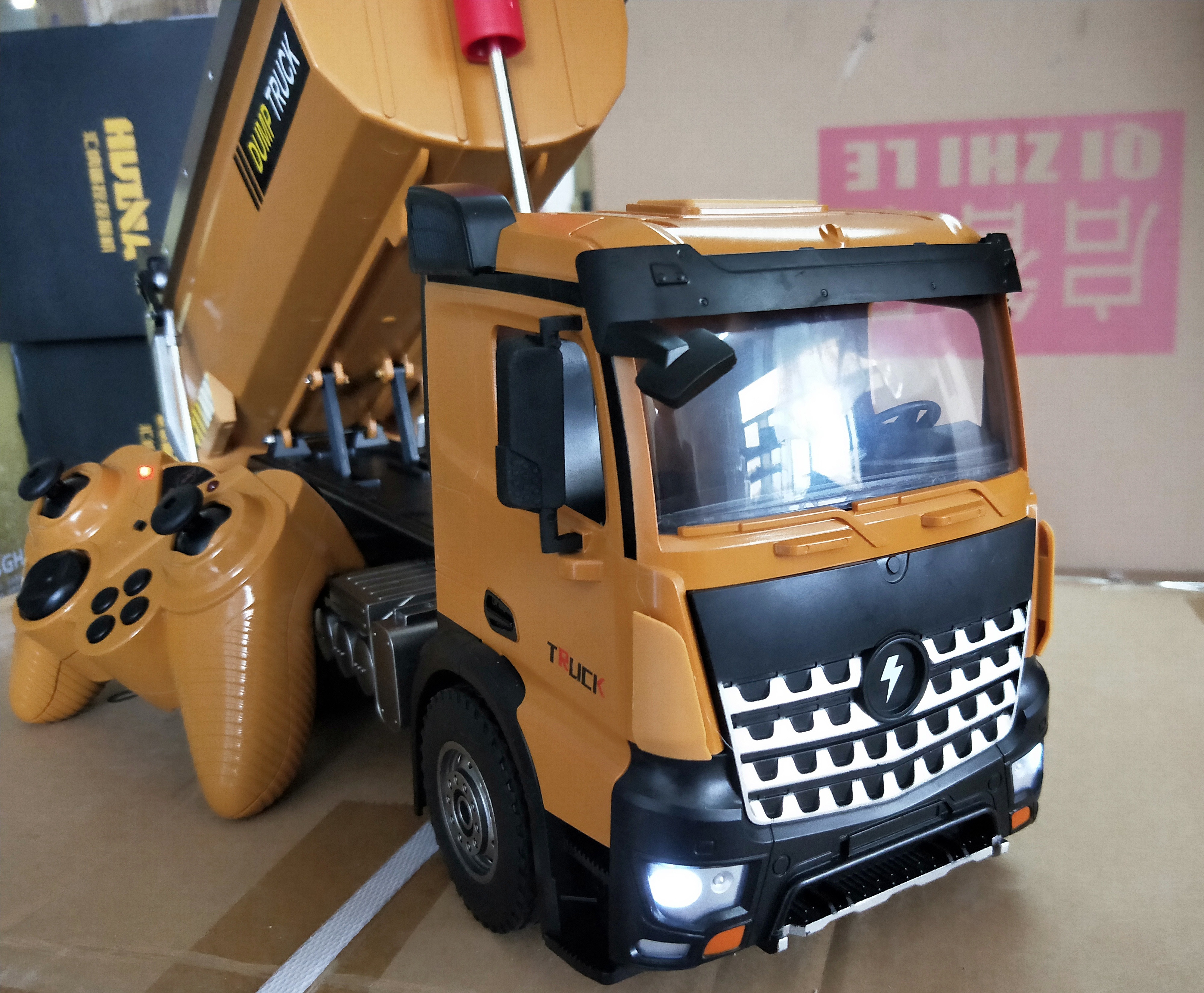 XE BEN ĐIỀU KHIỂN TỪ XA WL 14600