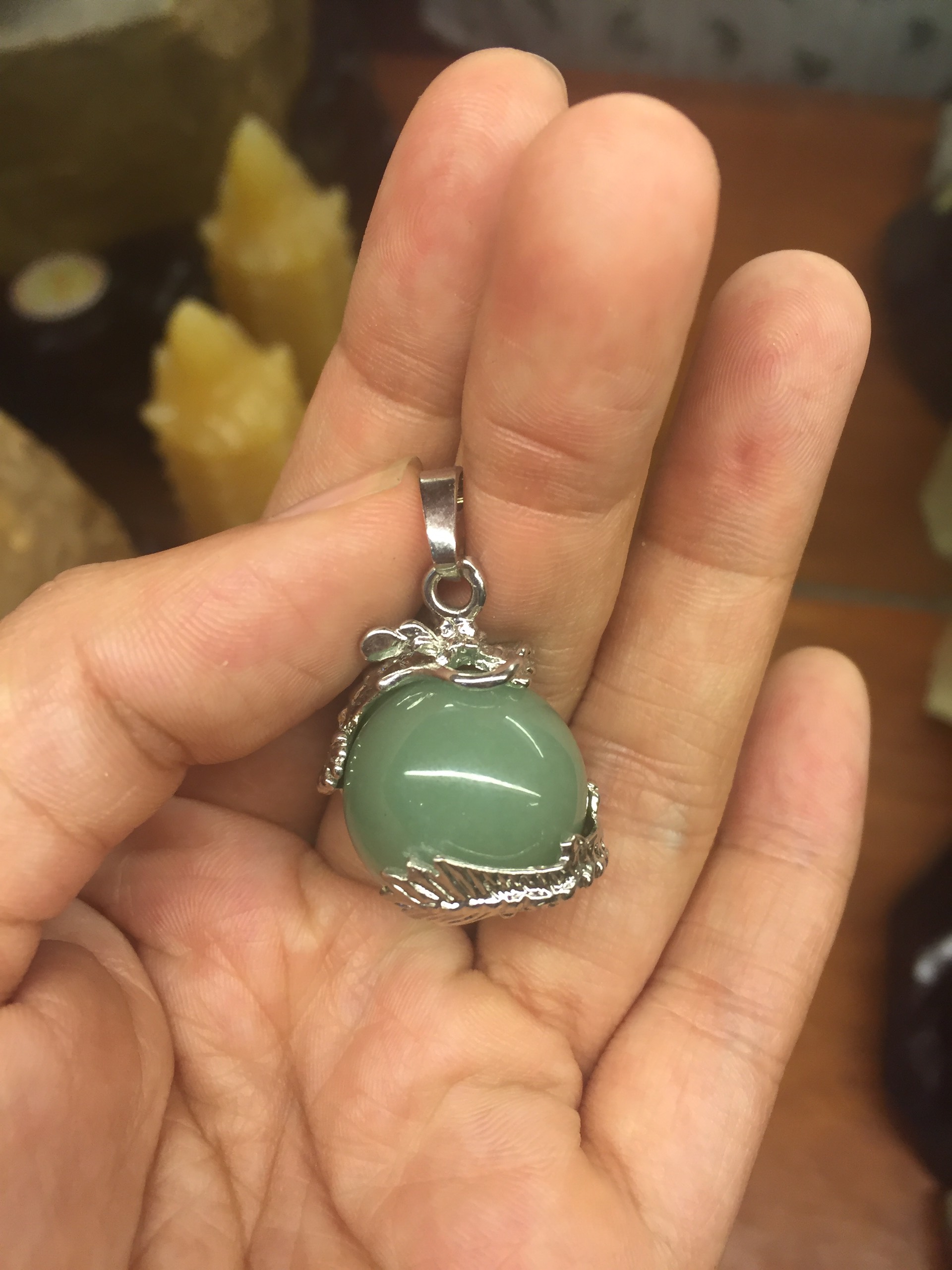 Mặt dây đeo cổ đá Aventurine chạm hình rồng