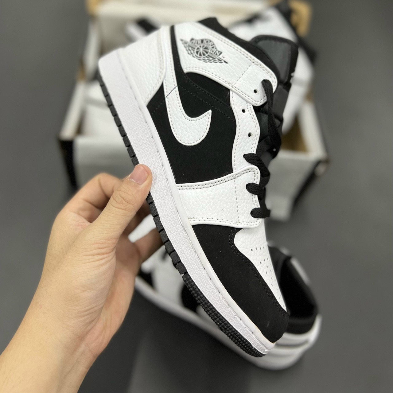 Giày J0rdan 1 high trắng đen ( full box+ bill+ tất)