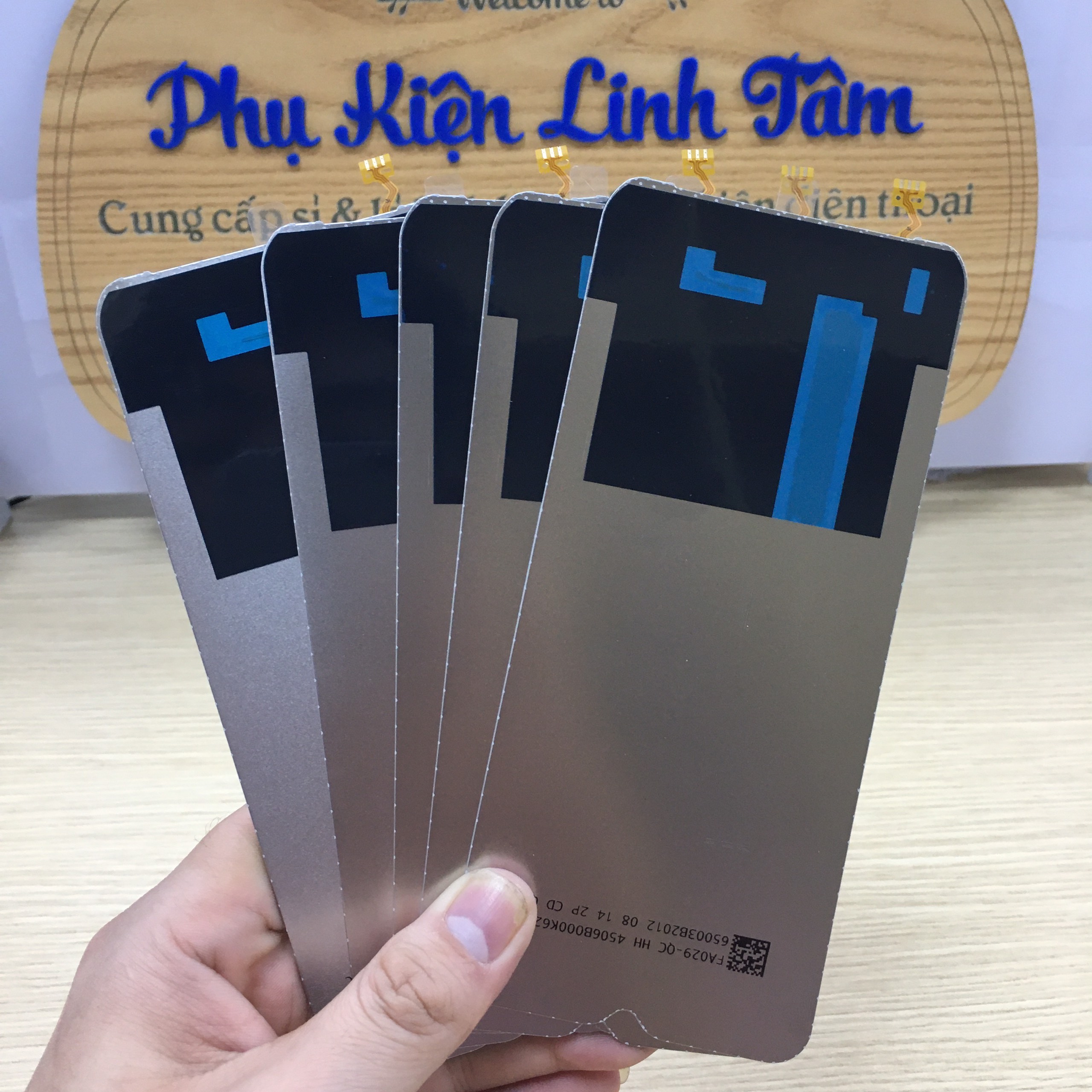 Phản quang Oppo A15