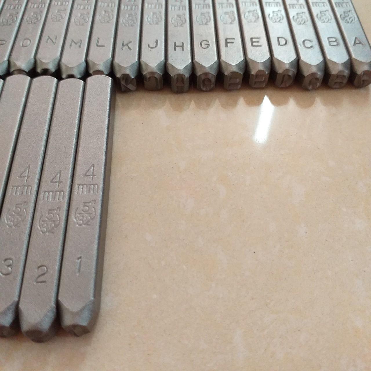 BỘ ĐỤC CHỮ VÀ SỐ 4M XUÔI