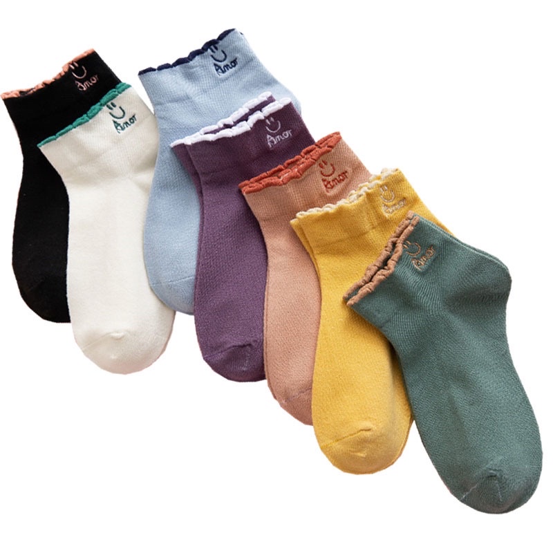 Set 5 đôi tất nữ cổ ngắn thêu hình mặt cười