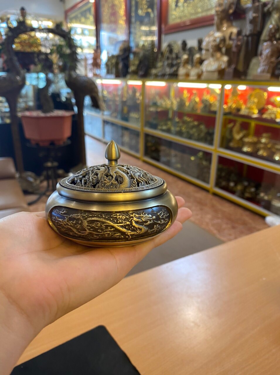 Lư Đốt Trầm Tròn Đồng Vàng Cao Cấp Lê Gia