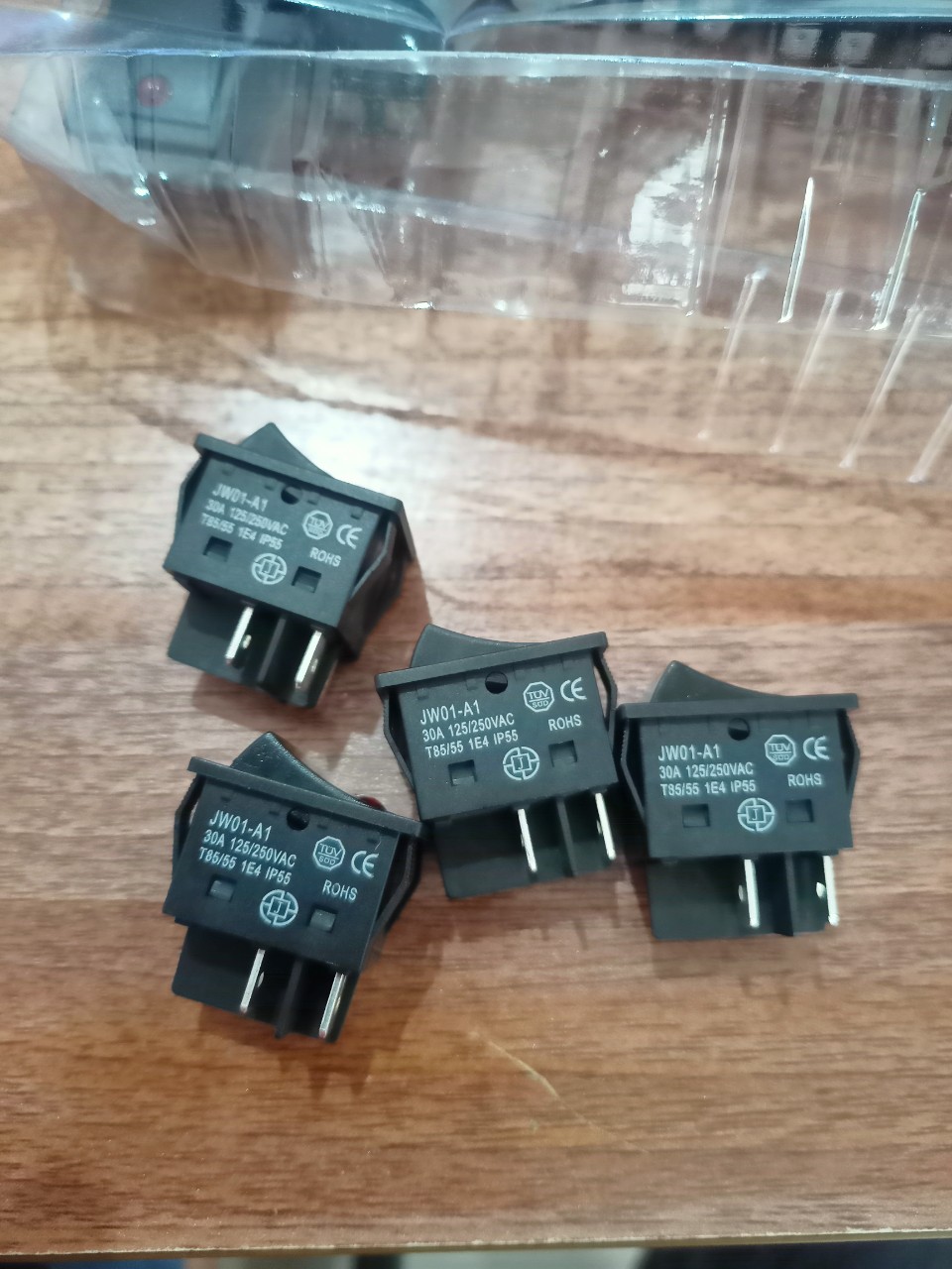 công tắc nguồn  đen 30A  bộ 5 chiếc