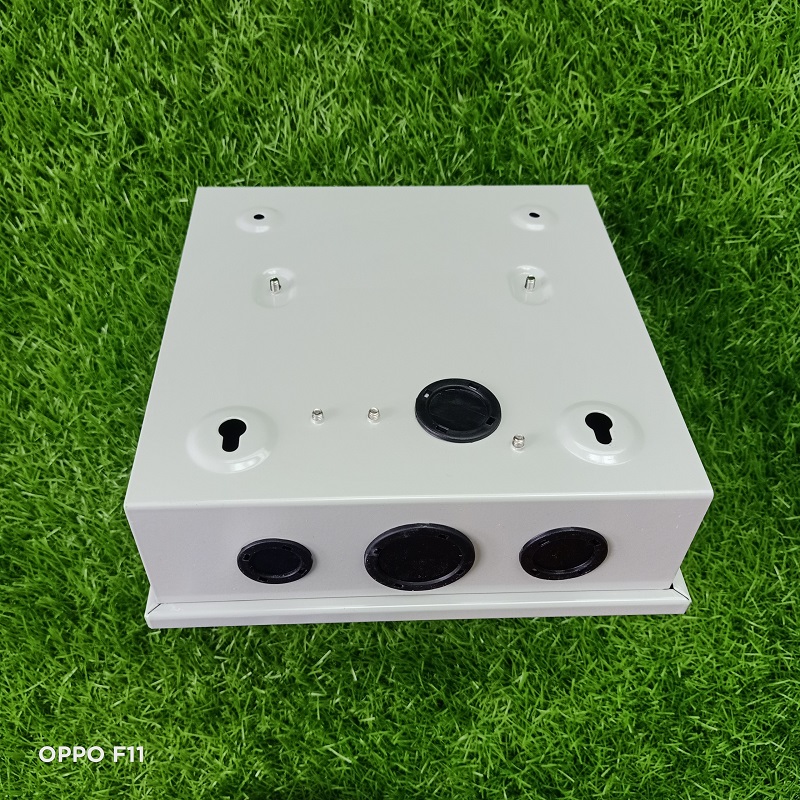 Tủ điện SINO vỏ kim loại EM6PL