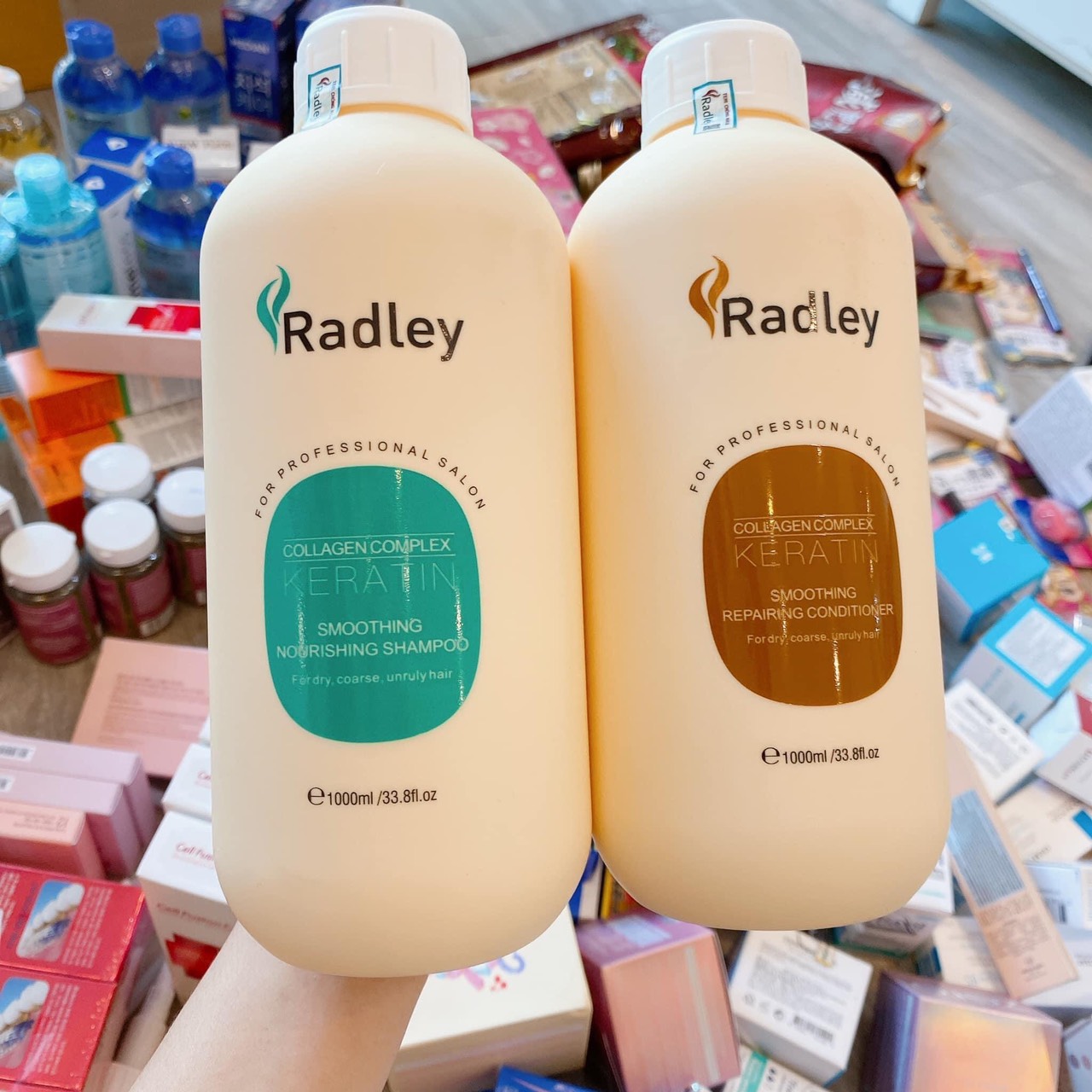 [Give Essential Oils] HANEDA COLLAGEN SHAMPOO EXTRA helps hair soft, smooth, strong, moisturize, restore dry, fibrous, broken, shed, stimulate hair growth 785ml X 2