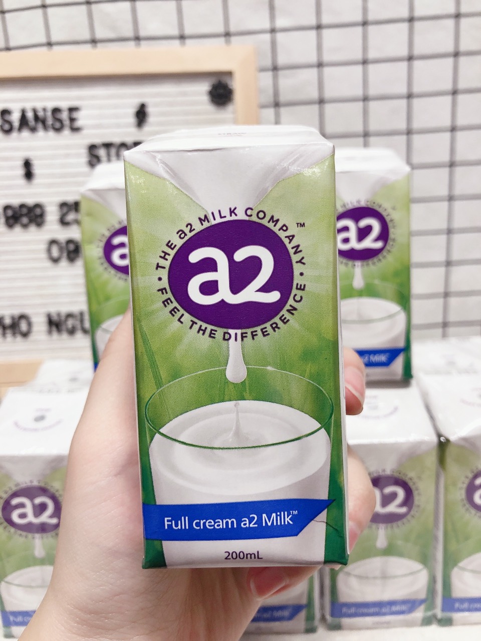 (Ảnh thật - Hàng chính hãng) Sữa nước pha sẵn A2 nguyên kem (Nguyên thùng 24 hộp 200ml)