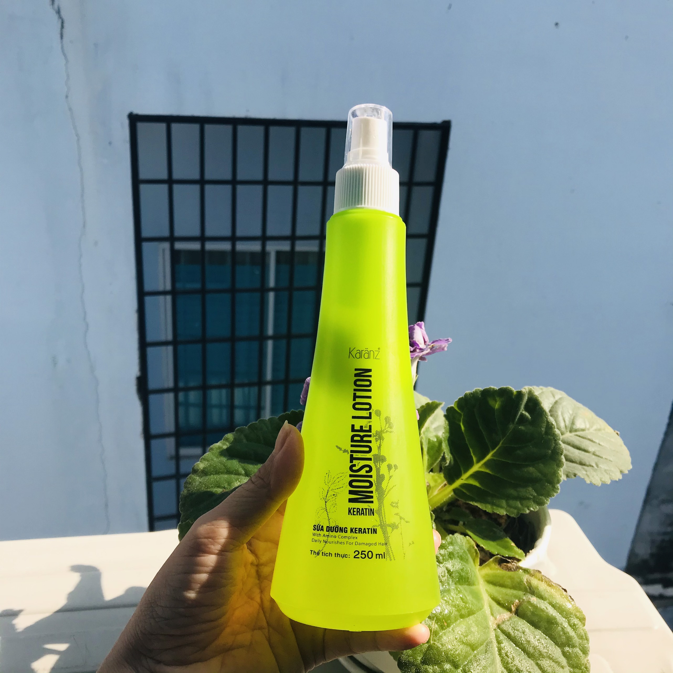 Xịt dưỡng tóc mềm mượt Karanz Keratin Deep 250ml