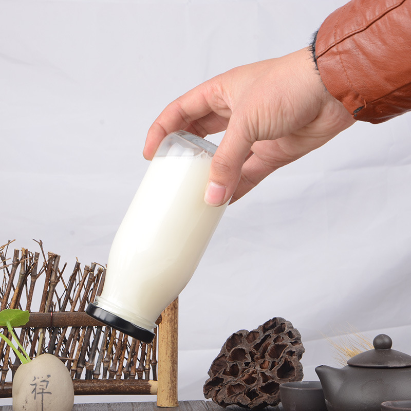 CHAI THỦY TINH ĐỰNG SỮA 200ML NẮP THIẾC
