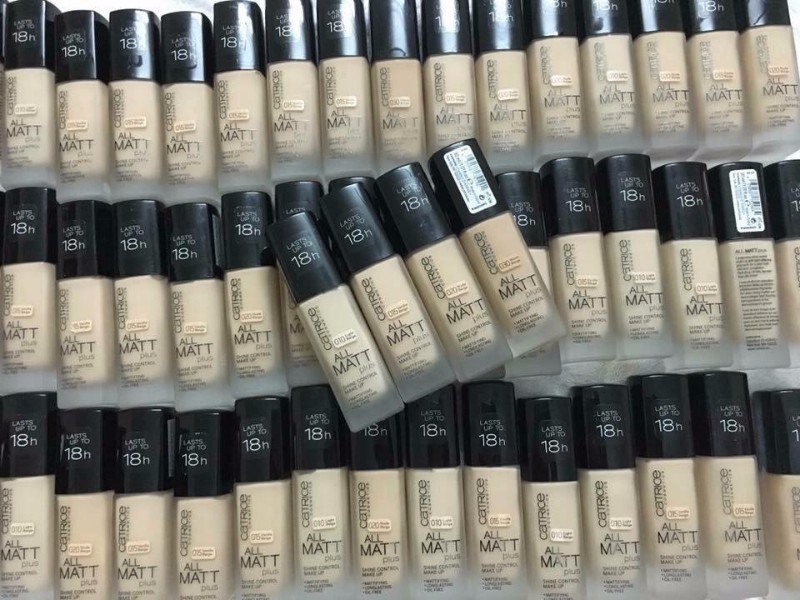 Kem nền Catrice All Matt Plus Shine Control Make Up