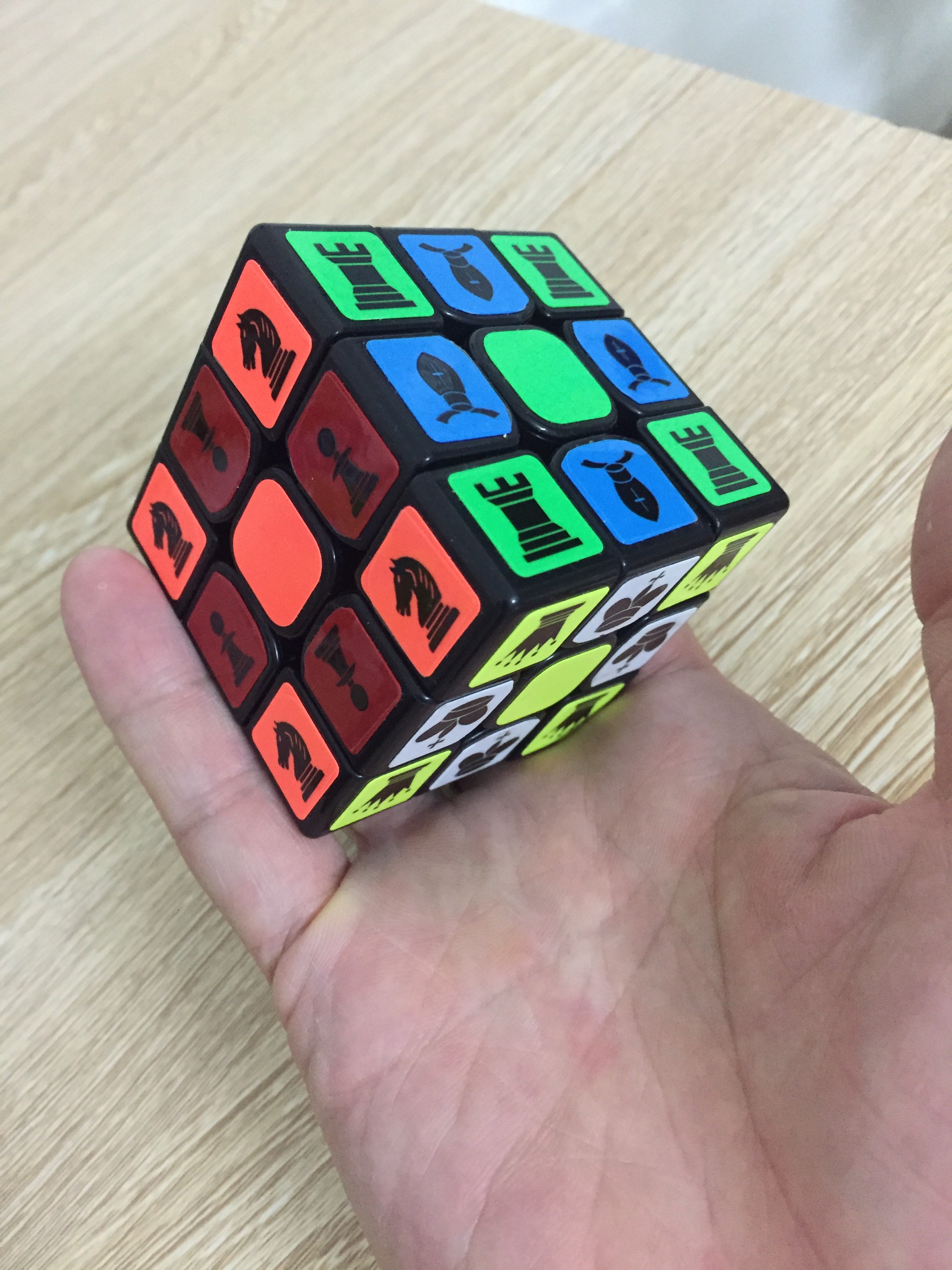 Rubik cờ vua tuyệt hảo 3x3
