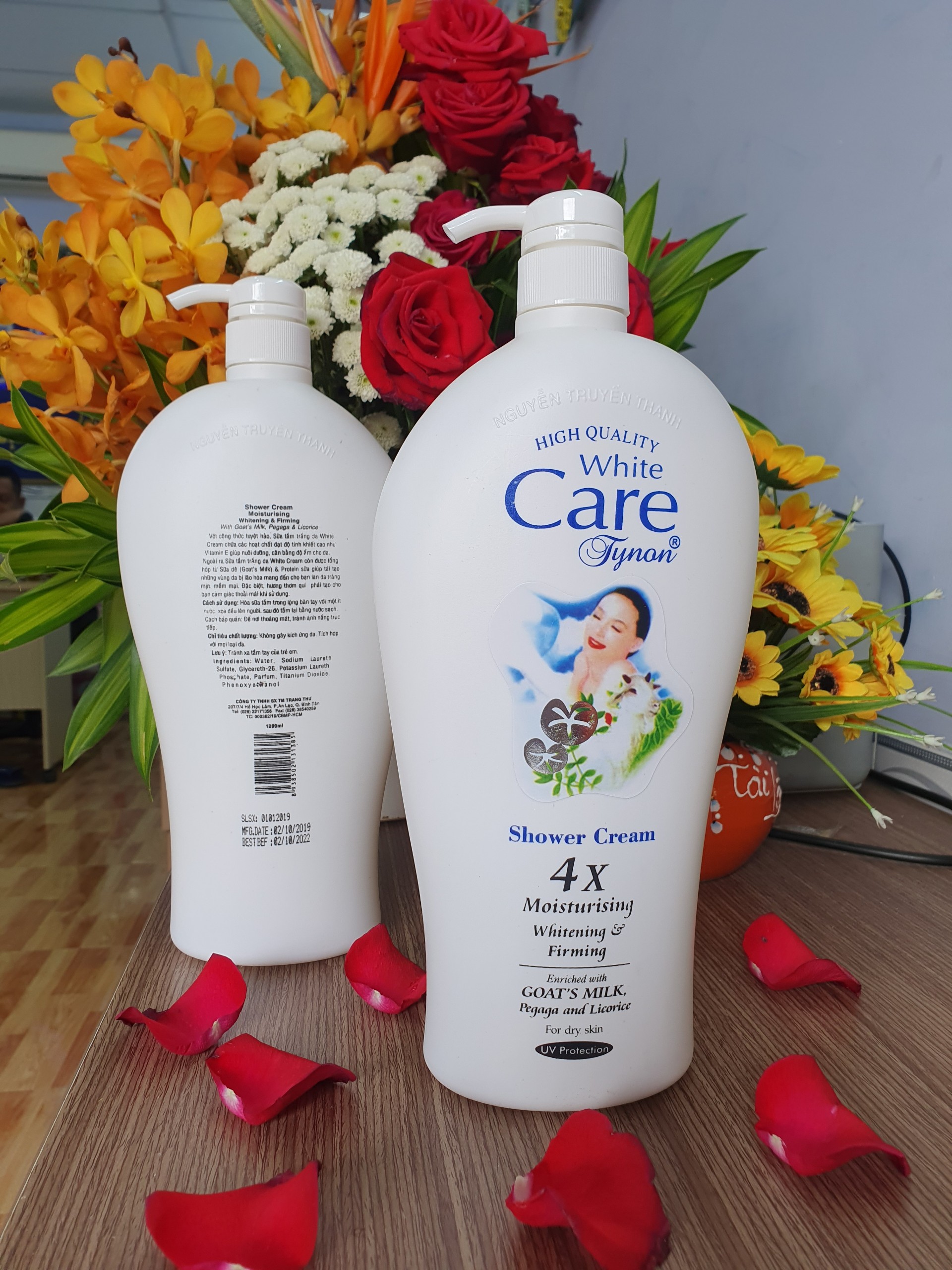 Combo 2 chai sữa tắm White Care Tynon 1.2L