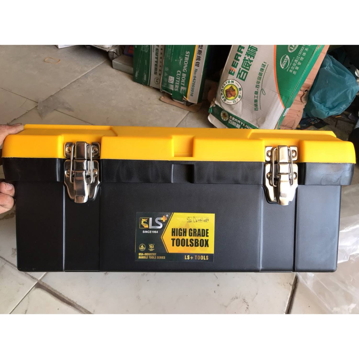 THÙNG ĐỰNG ĐỒ NGHỀ LS PÁT KHÓA INOX Đủ size