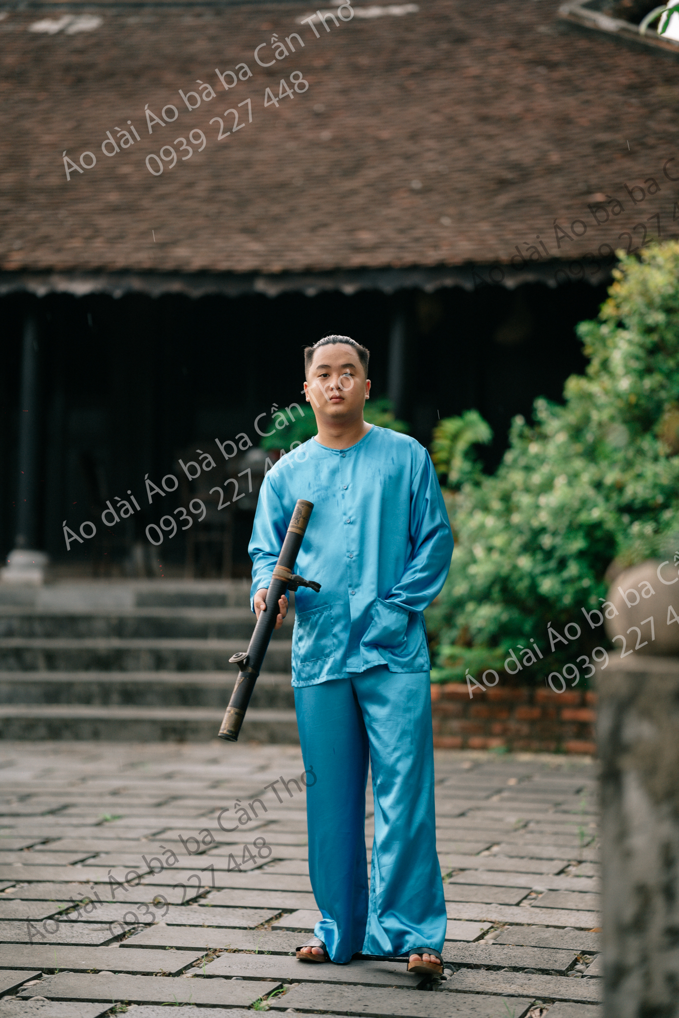 Bộ áo bà ba nam Phi bóng truyền thống