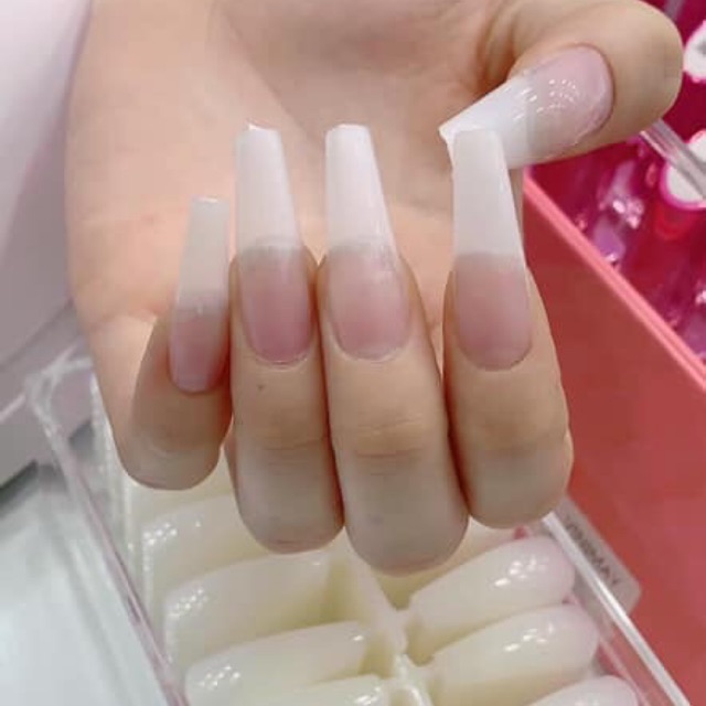móng úp form thang móng chuẩn đẹp