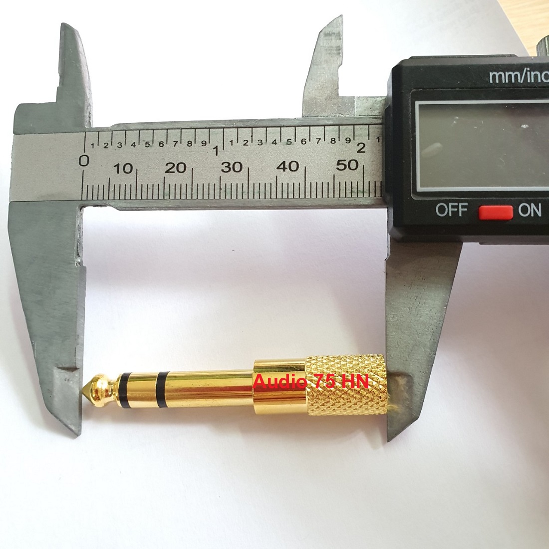 01 cái jack chuyển đổi Âm thanh từ 6.5mm ra 3.5mm ( loại tốt )