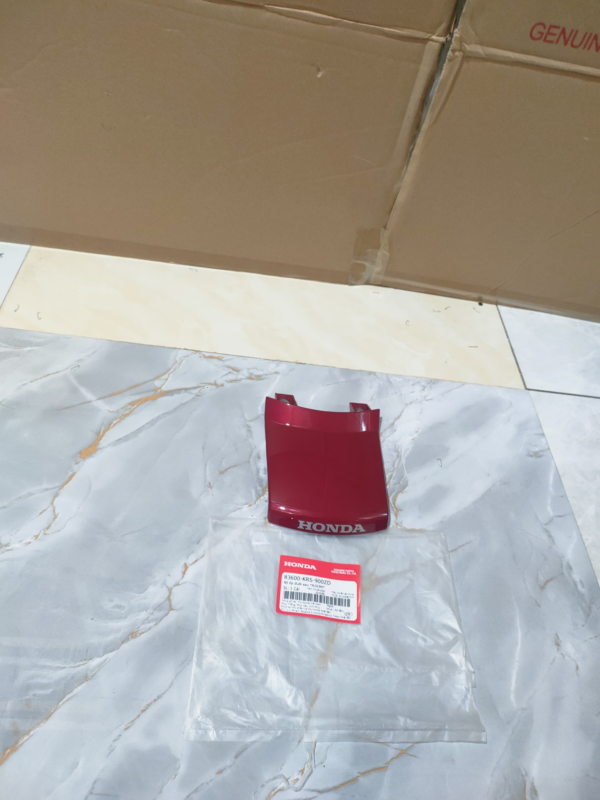 ốp đuôi sau WAVE α Cũ năm 2002 Màu Đỏ Sẫm*R203M* (83600KRS900ZD)