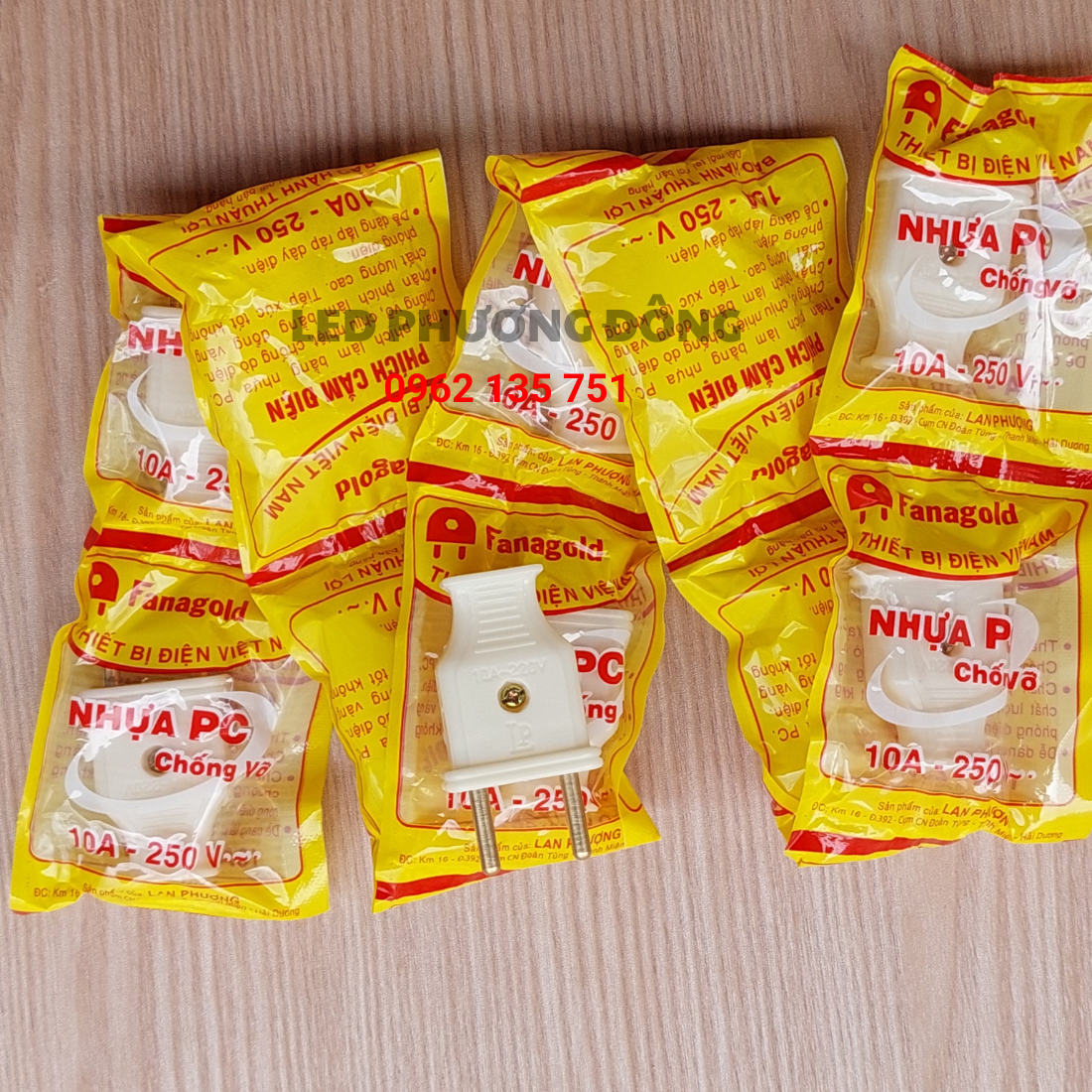 Combo 10 phích cắm 4 ly, phích nối âm Fanagold