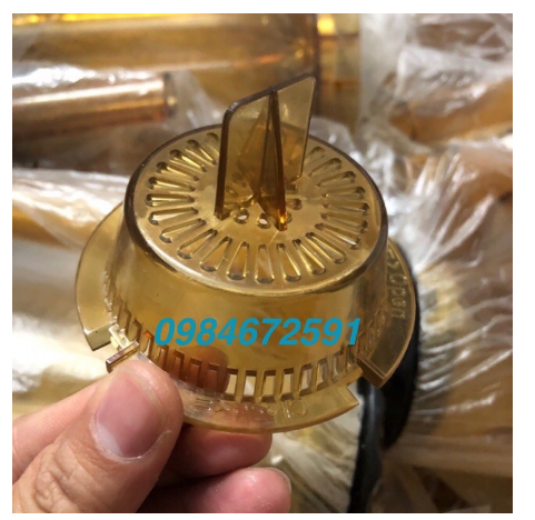 Núm nhựa cối đảo trà (máy đảo trà blender)