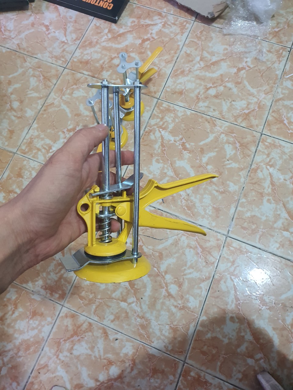 KÍCH NÂNG GẠCH  ỐP TƯỜNG 3 TRỤ