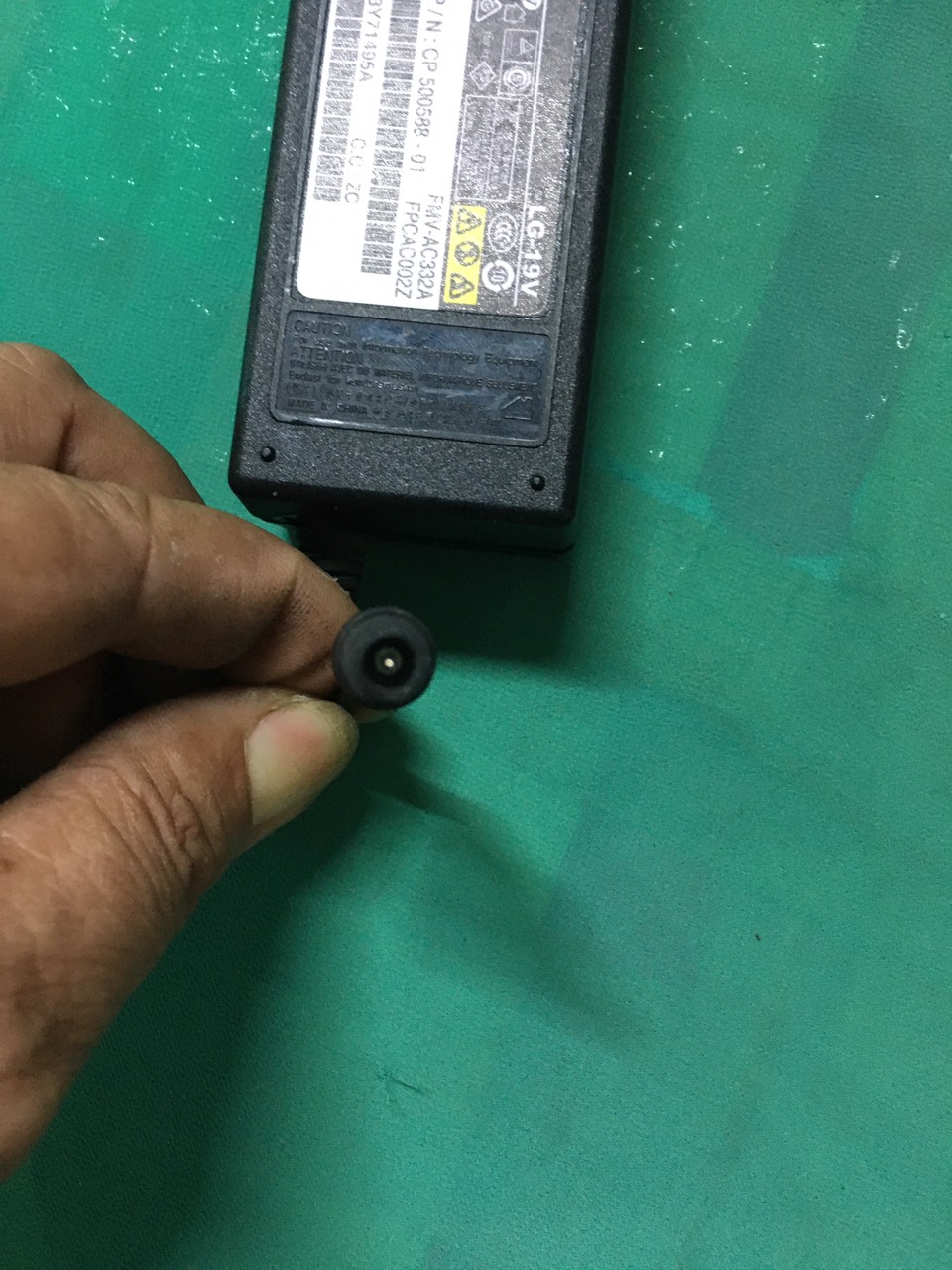Adapter màn hình LG 19V 3.16A nguồn zin