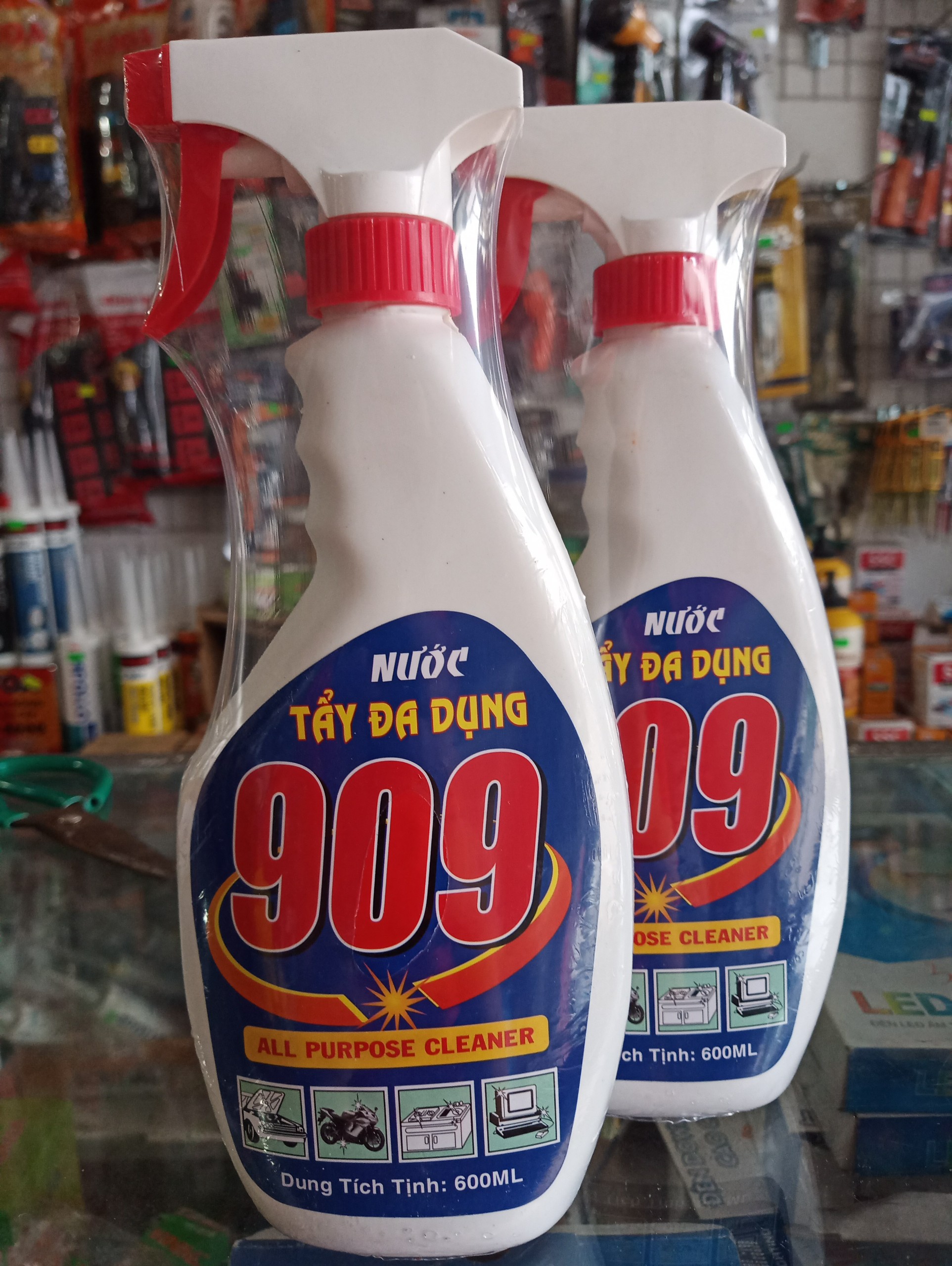 1 thùng 12 chai tẩy 909 600ml, chất tẩy rửa đa dụng, tẩy đa năng, tẩy dầu mỡ, tẩy mọi vết bẩn nước tẩy rửa vệ sinh xe máy oto cao cấp 909 Hàng việt Nam,