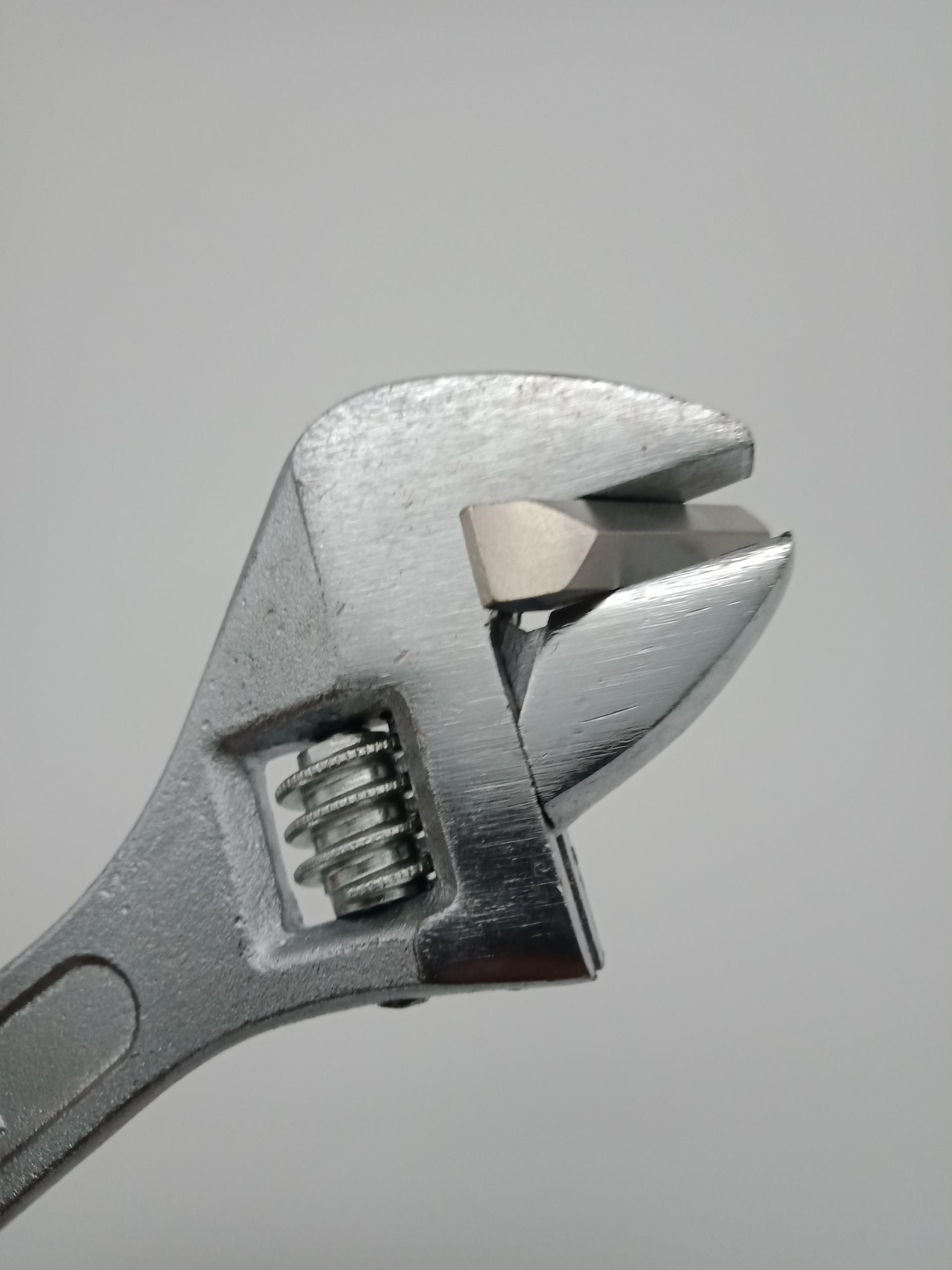 [HCM]Mỏ lết xi trắng size 6 8 10