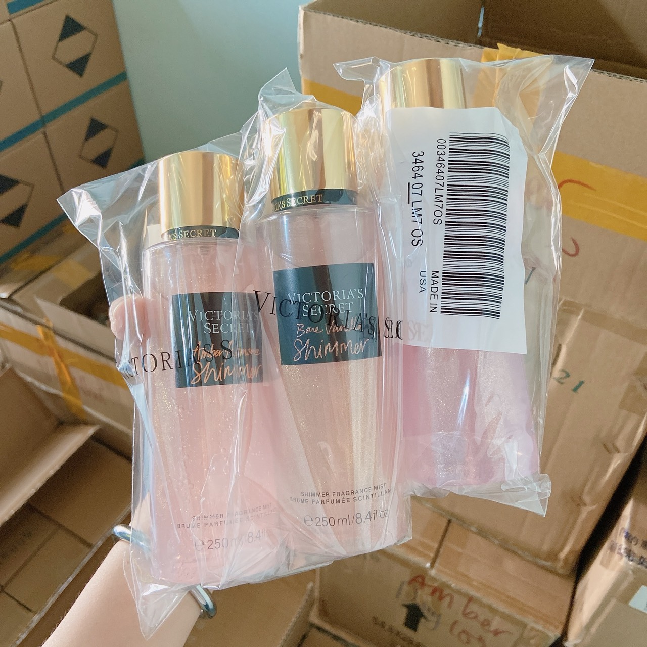 xịt thơm toàn thân [victoria- Secret ]250ml