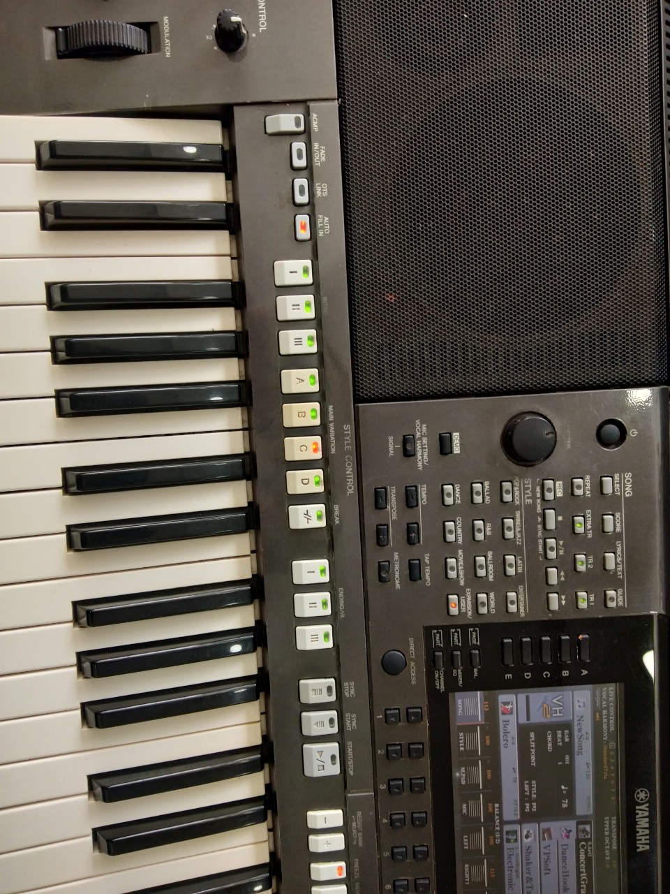 đàn yamaha psr S970 cũ (đàn đi show)