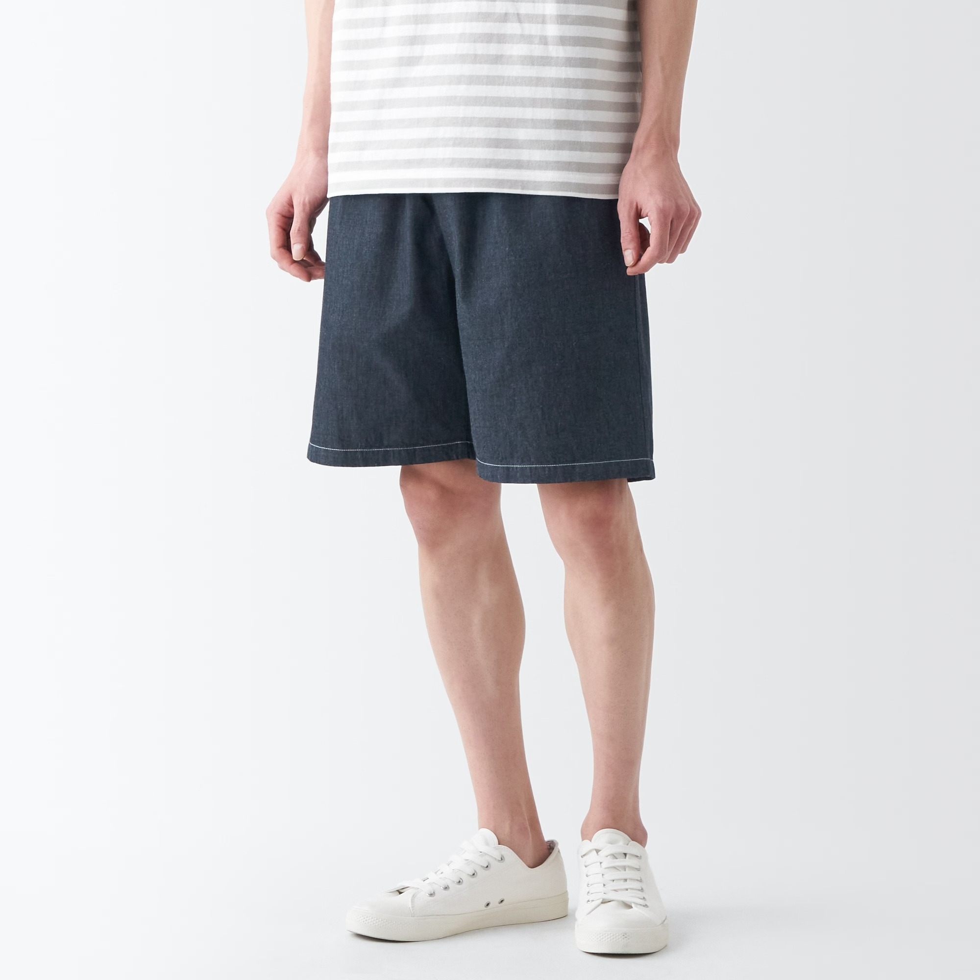 Muji quần short vải chambray