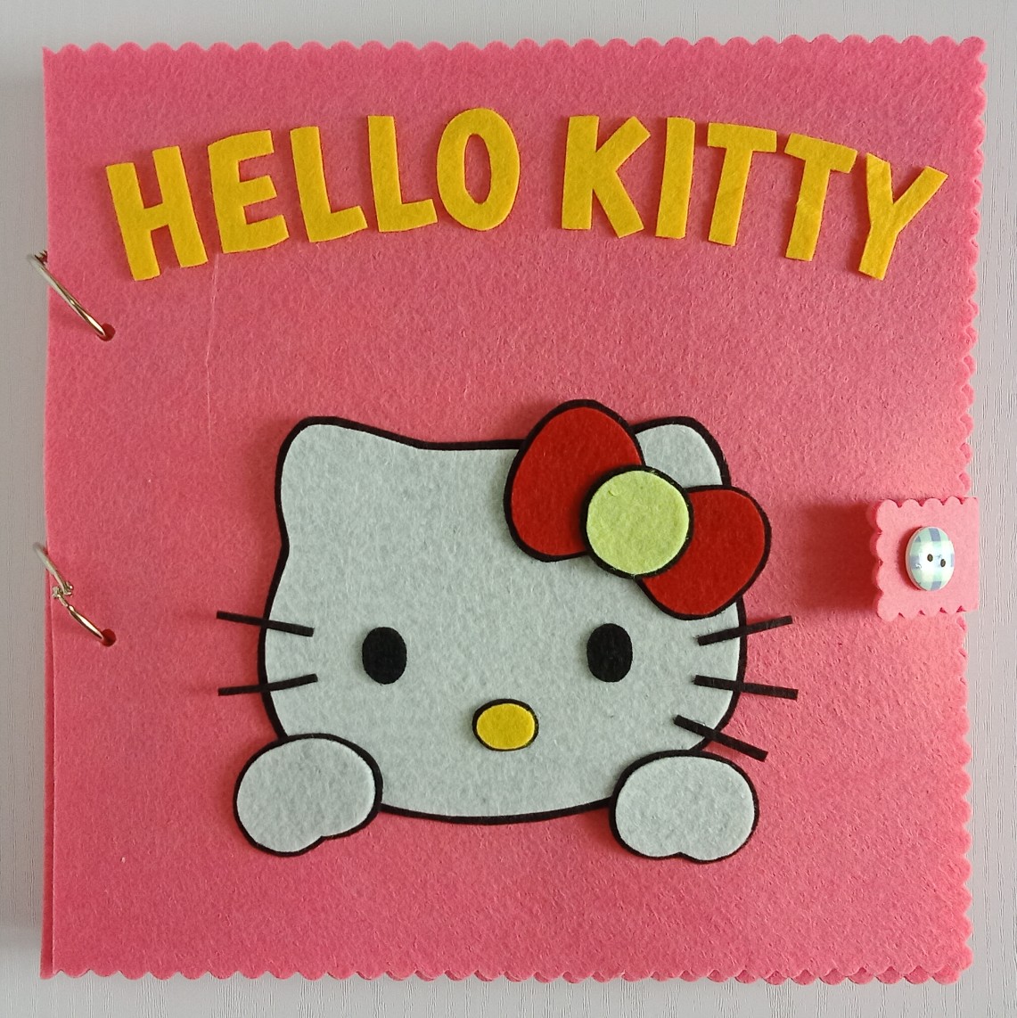 Sách vải Hello Kitty đi Picnic (Hình Thật 100%)