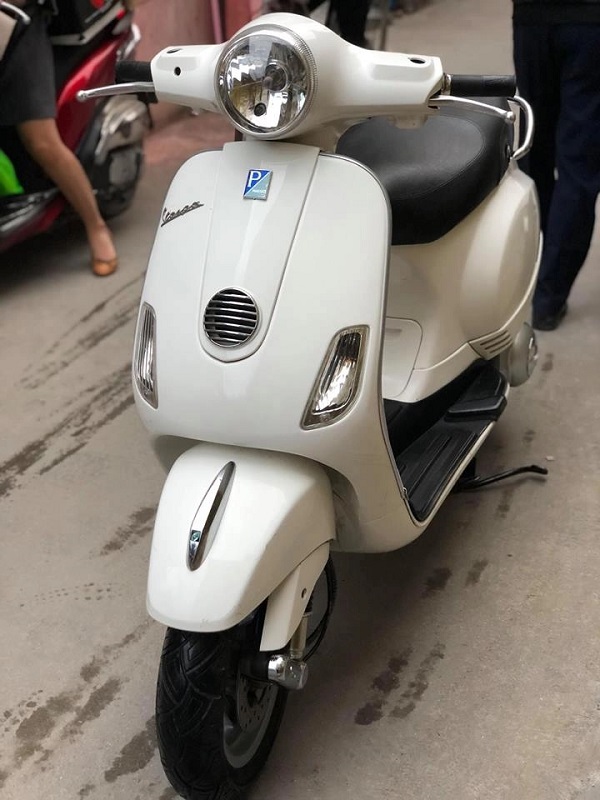 Đèn Pha Tròn Cho Vespa LX Kèm Bóng
