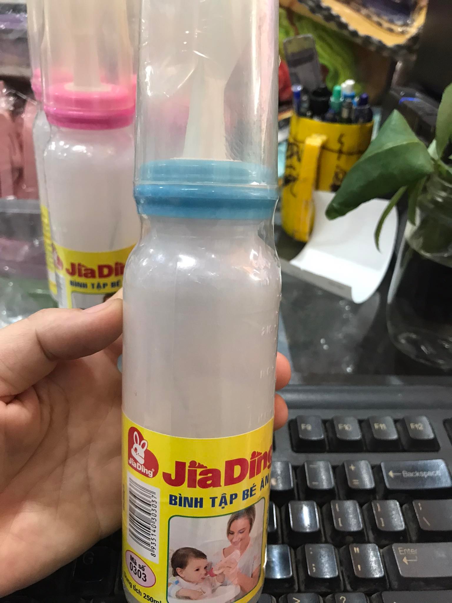 Bình thìa ăn dặm cho bé hiệu Jiading kèm cọ vệ sinh bình - Bình Tập ăn dặm cho bé có muỗng