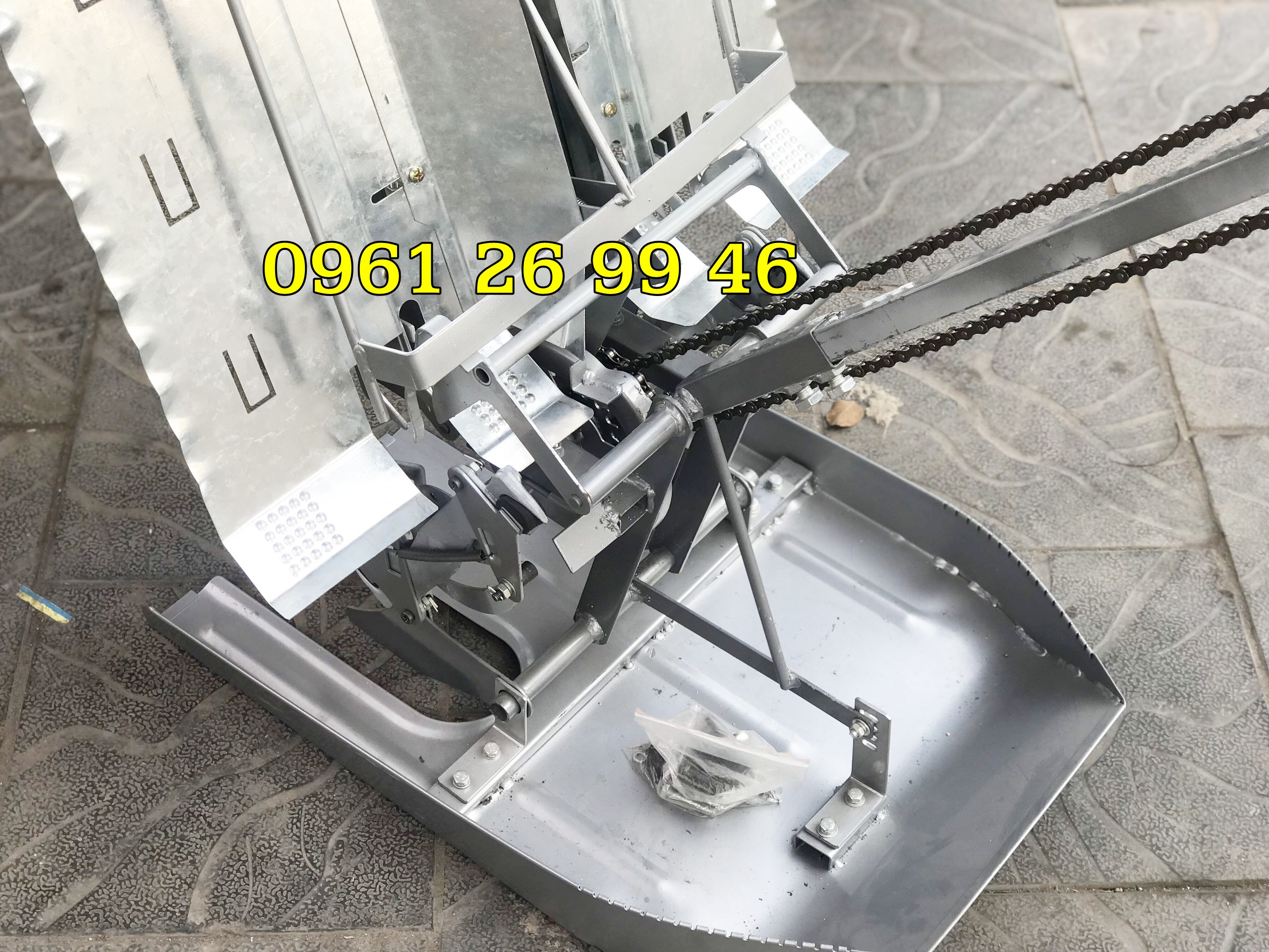 Máy cấy lúa mạ nhổ không động cơ