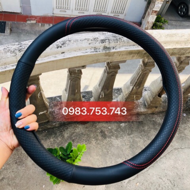 Bọc vô lăng ô tô phong cách thể thao