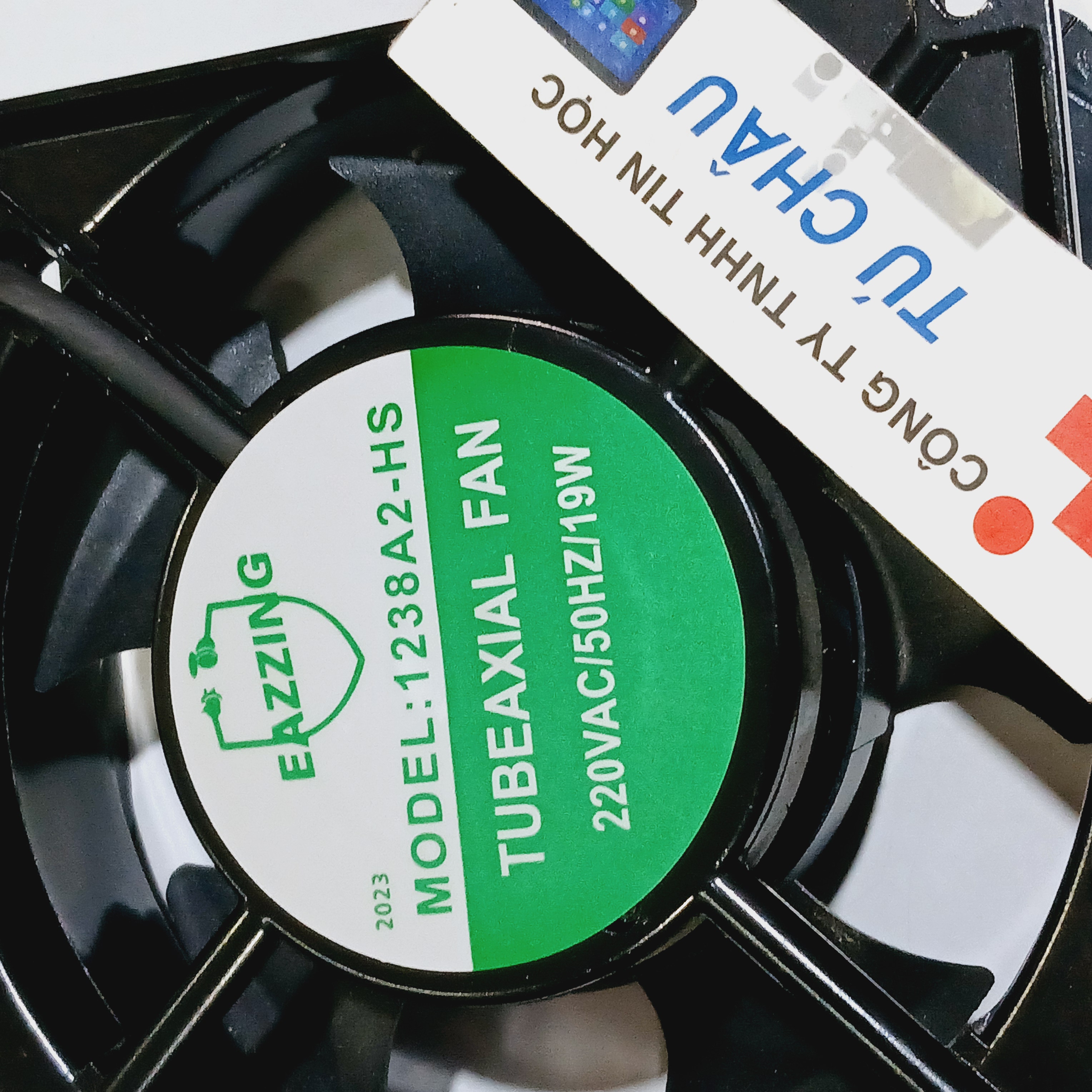 12cm Fan / 4cm Thick - Ac Voltage: 220V (19W)