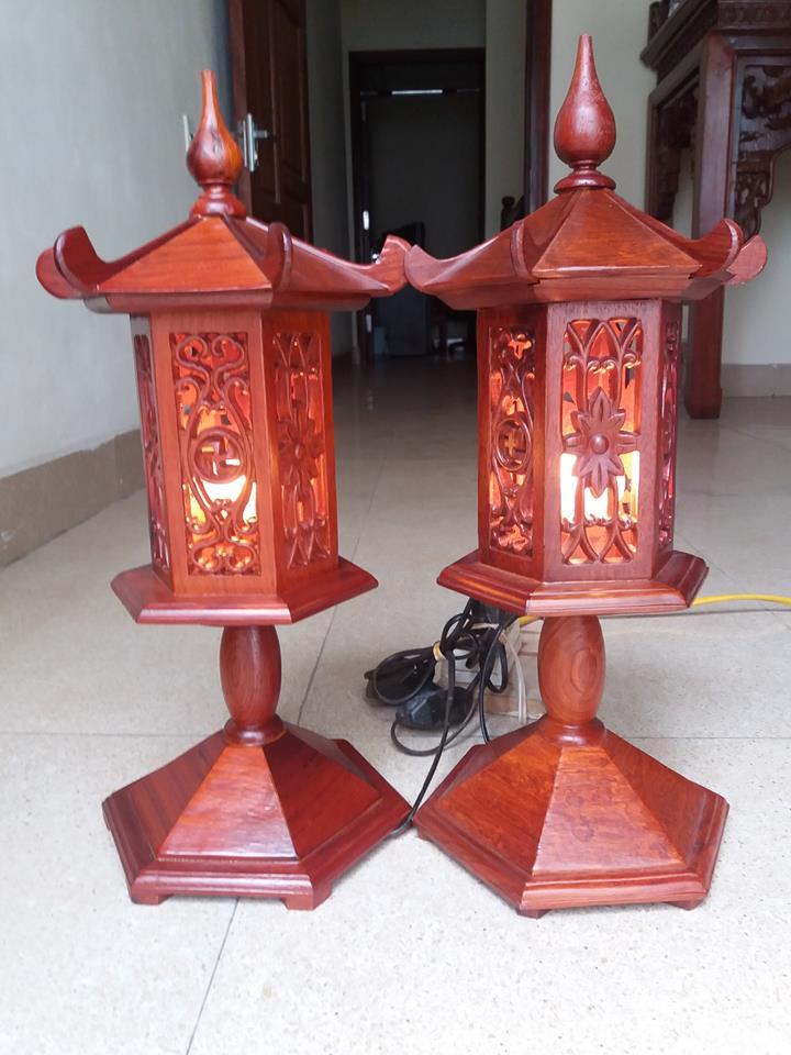 ĐÈN trang trí gỗ hương cao 50cmx20cm