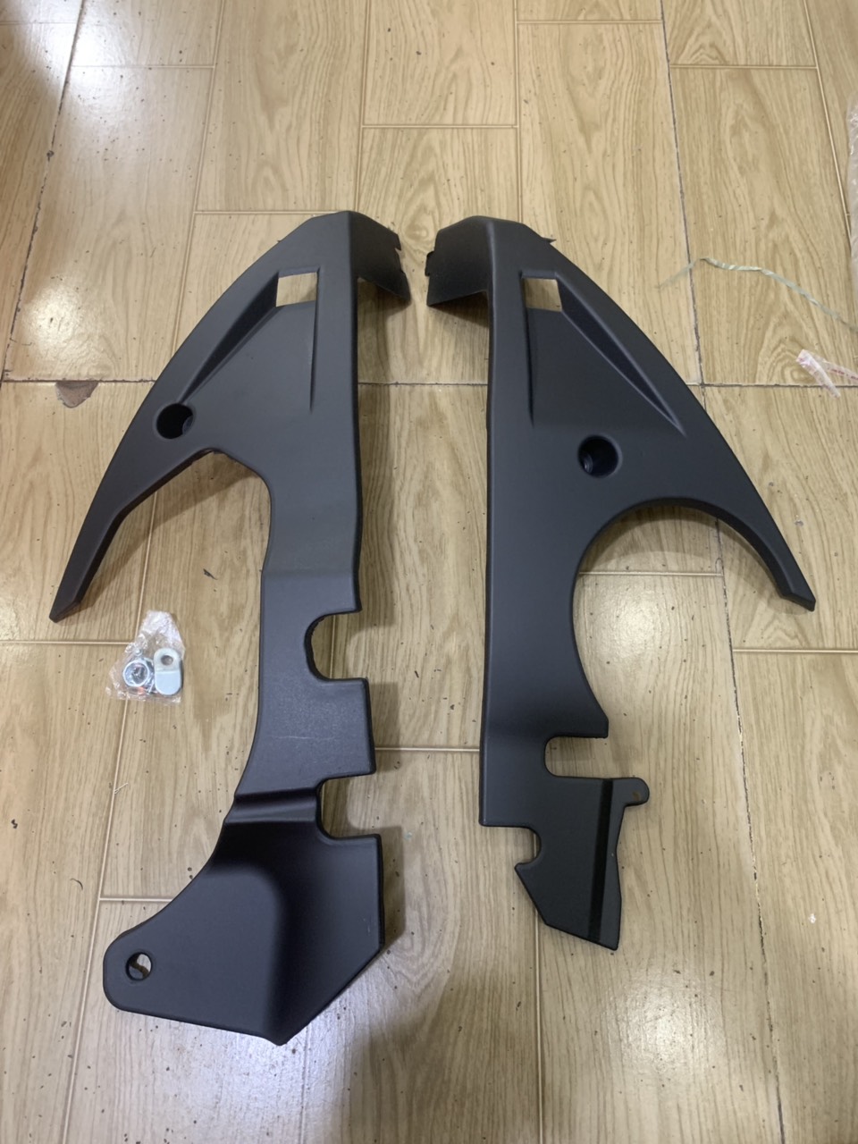 Mỏ cày xe exciter 150 màu đen nhám không tem