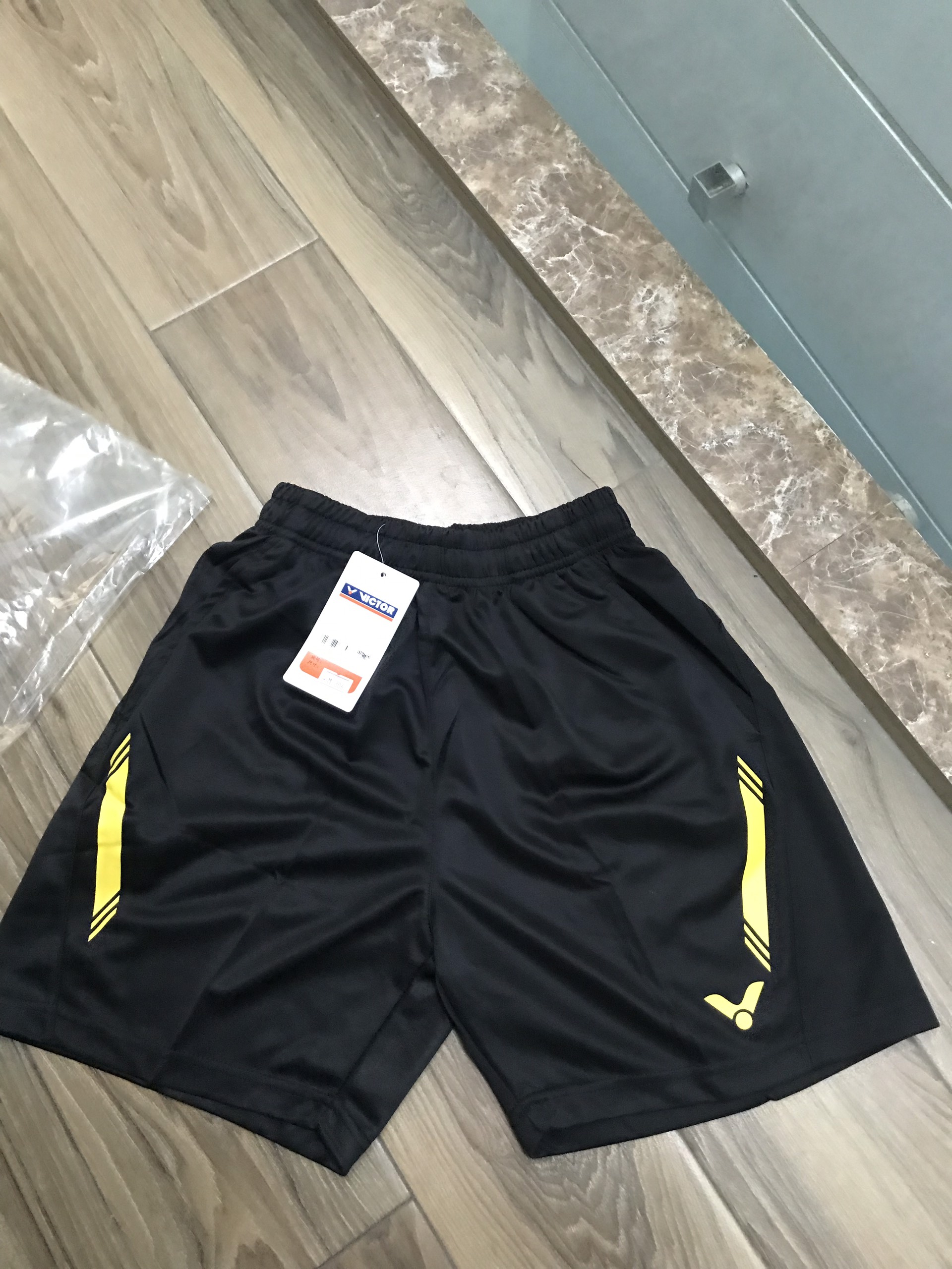 Quần cầu lông Victor 806 (vàng)