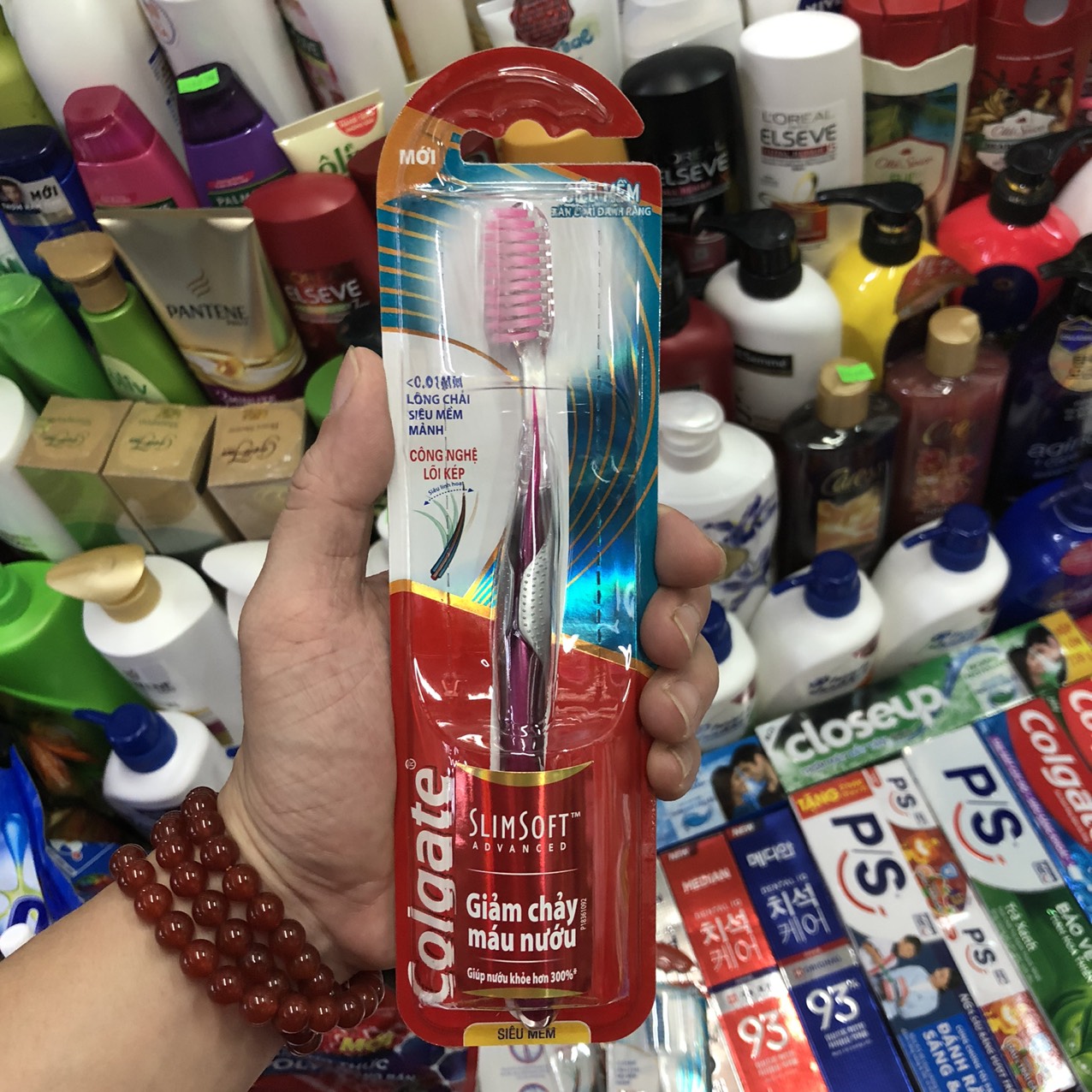 Bàn chải đánh răng Colgate Slimsoft Advandced 0.01mm