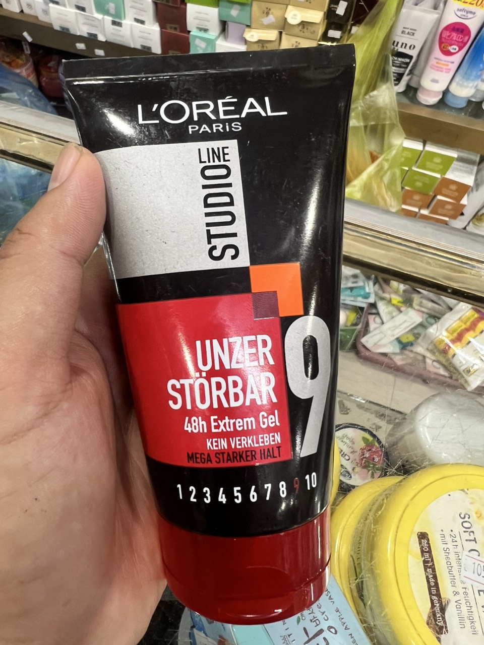 Gel Vuốt Tóc Nam Loreal Studio Line 150ml