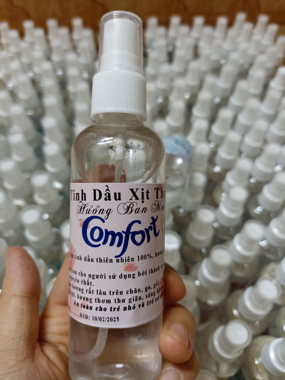 Tinh Dầu Comfort Xịt Thơm Quần Áo Chai 100ml